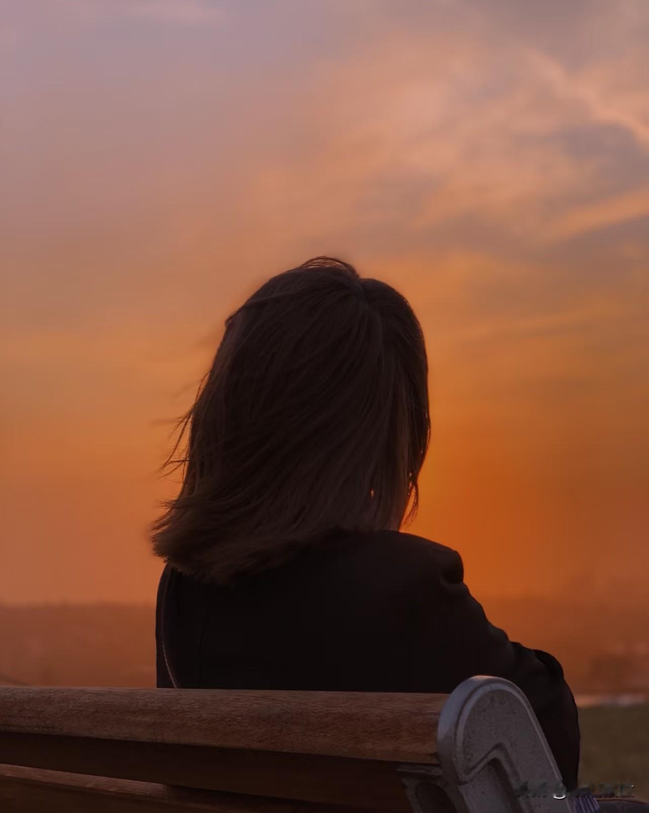 我老公跟我说离婚的时候，我觉得很不值，我说当年嫁给你什么都不图，你家那么穷