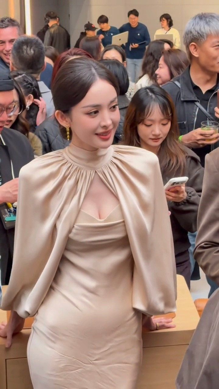 我没话讲了…此女就这样惊艳我无数次古力娜扎美成神了古力娜扎香槟美人