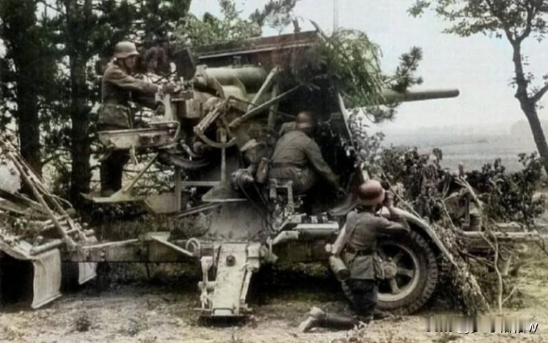 在1940年的对高卢国作战当中，德三的88毫米高射炮对地面目标尤其是坦克射击作战