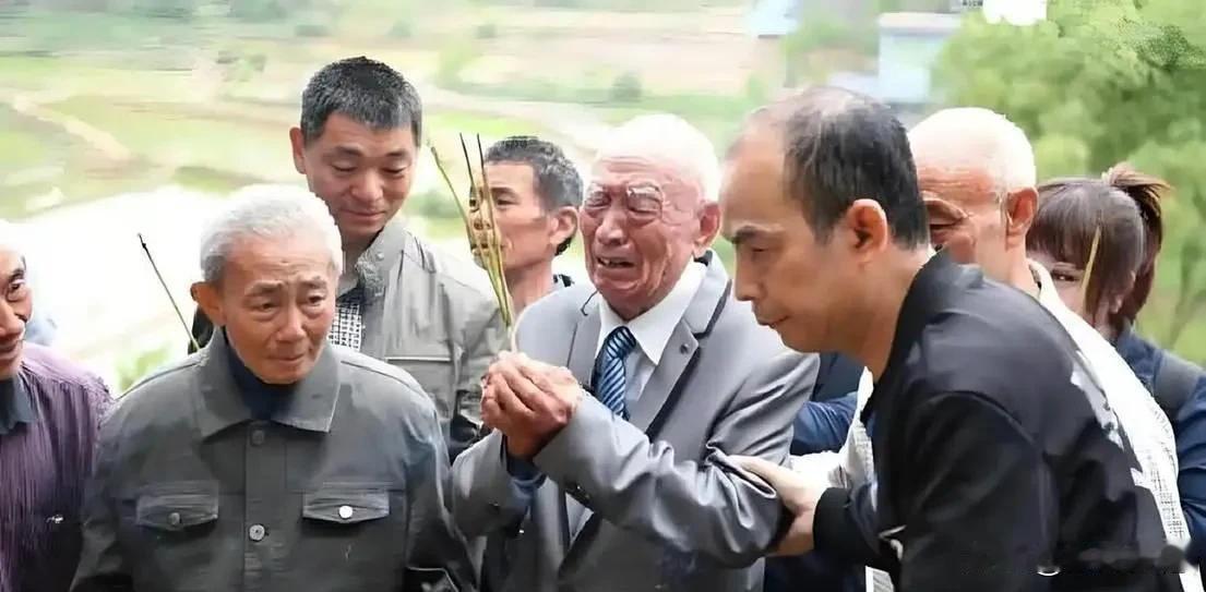 金门战败5000将士流落台湾！半生隐忍半生漂泊，结局看哭无数人1949年金