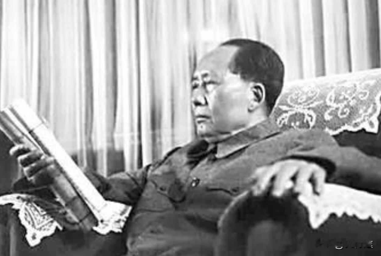 毛主席眼中的武则天毛主席晚年谈武则天，话说得并不拐弯。他没有顺着旧史里那些