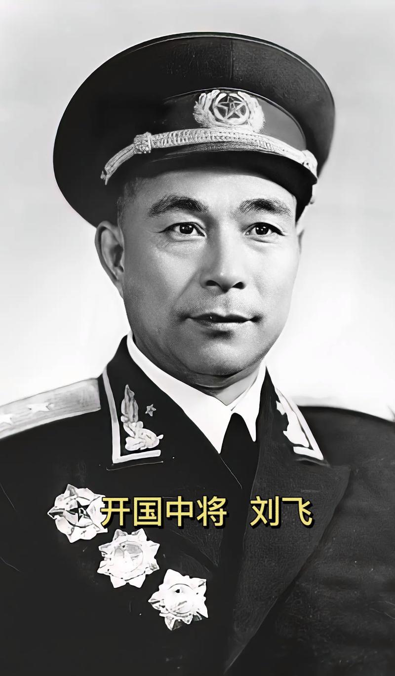 1930年红军休整，许世友设下"摔赢我请喝酒"的擂台，连放30多名战士