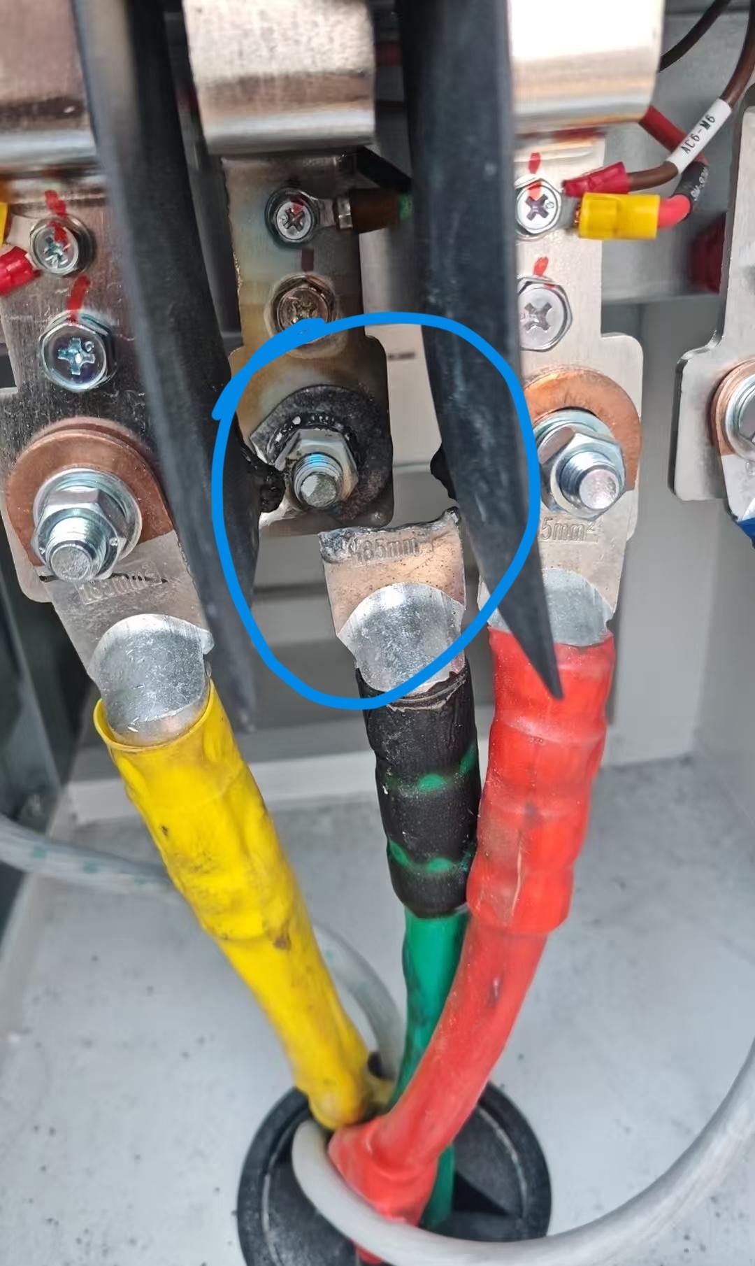 同行去一家公司面试机修工，面试官是这家200人不到的厂里老板，老板直接带他去车间