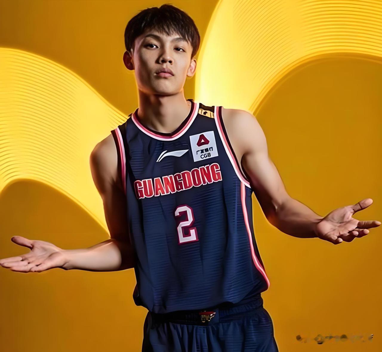 他1米78，却从巨人堆里抢走10个篮板。徐杰每晚加练到凌晨，三分命中率飙到98