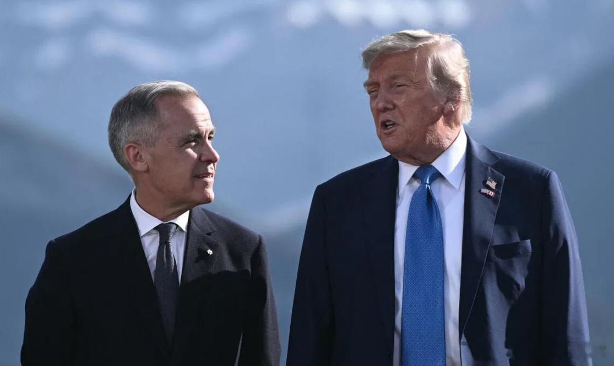 【美加首脑在韩“尬谈”！四名共和党员倒戈，特朗普惩罚加拿大受阻】在首尔的晚宴上，