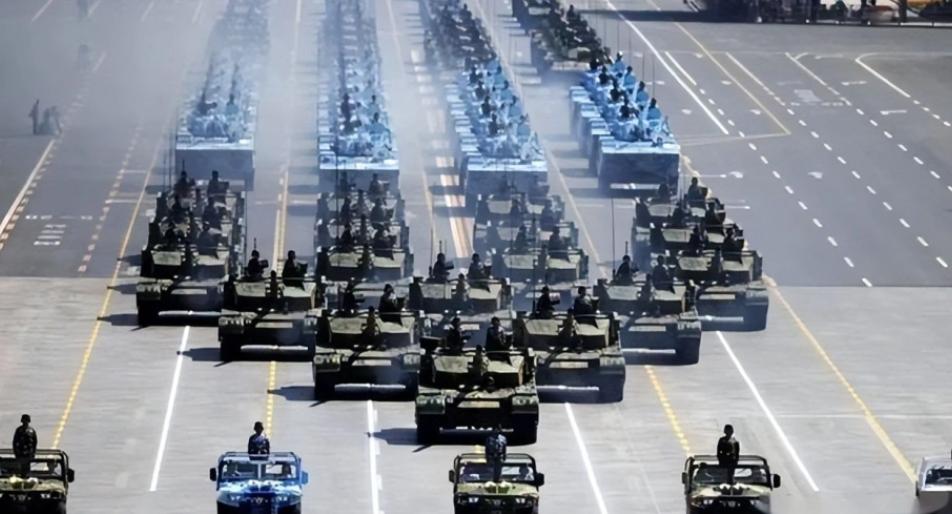 从九三大阅兵看乌克兰战争。这次的九三大阅兵是世界反法西斯战争纪念日80周年。
