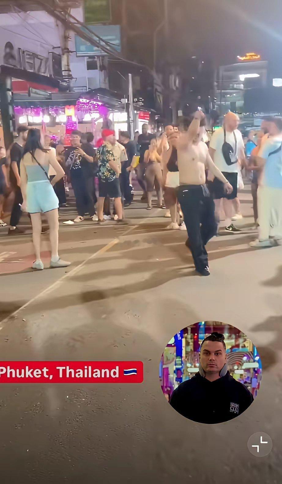 一个喝了酒的韩国人在泰国普吉岛夜市撒酒疯，用英语大喊我是中国人…​​​