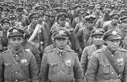 1949年1月9日晚上，解放军打到了第72军军部周边。第72军副军长谭心决意投降