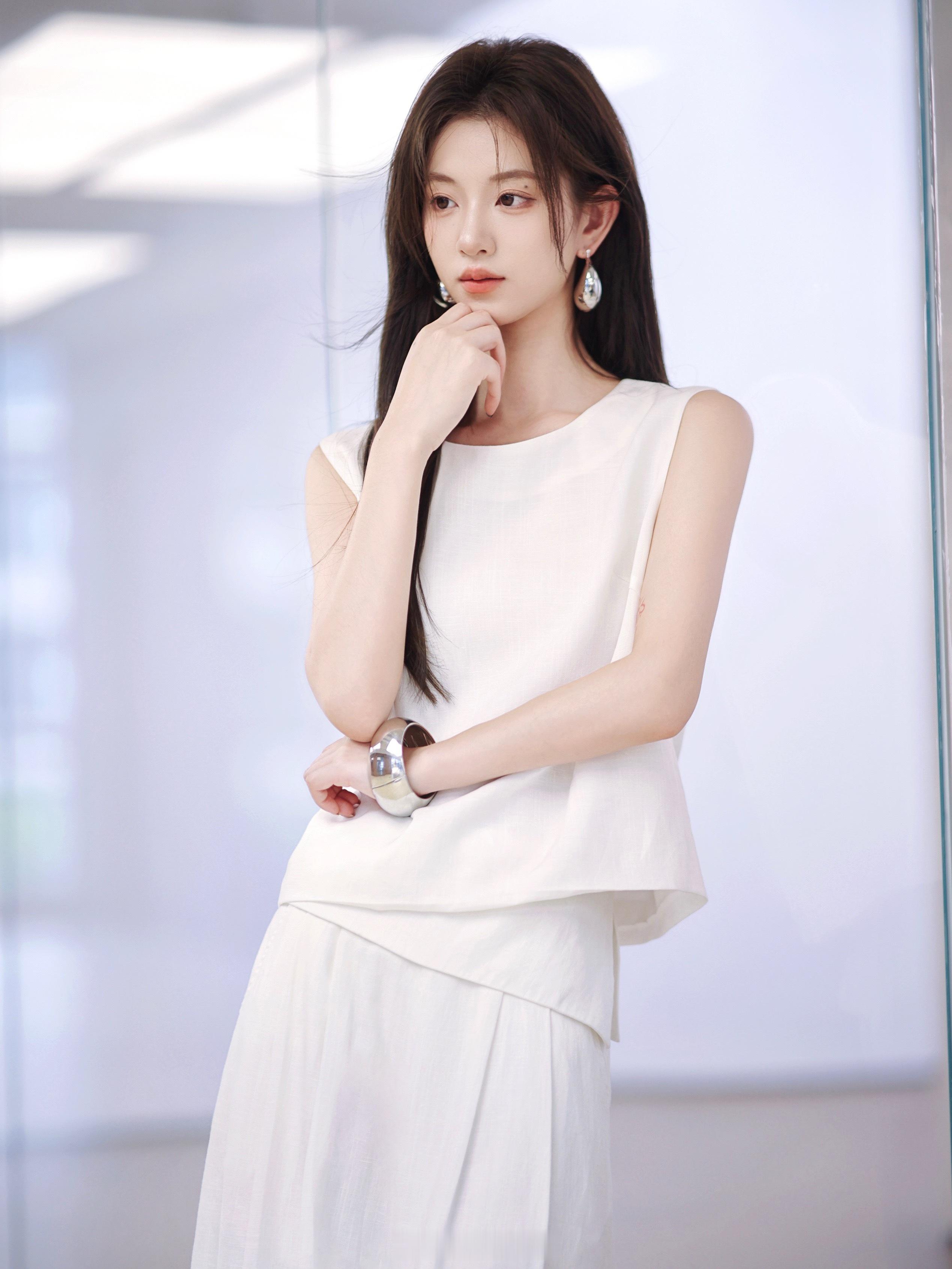 “轻氧一夏，清凉一夏🧊”天丝亚麻的套装这个舒服度啊～有姐妹懂吗！