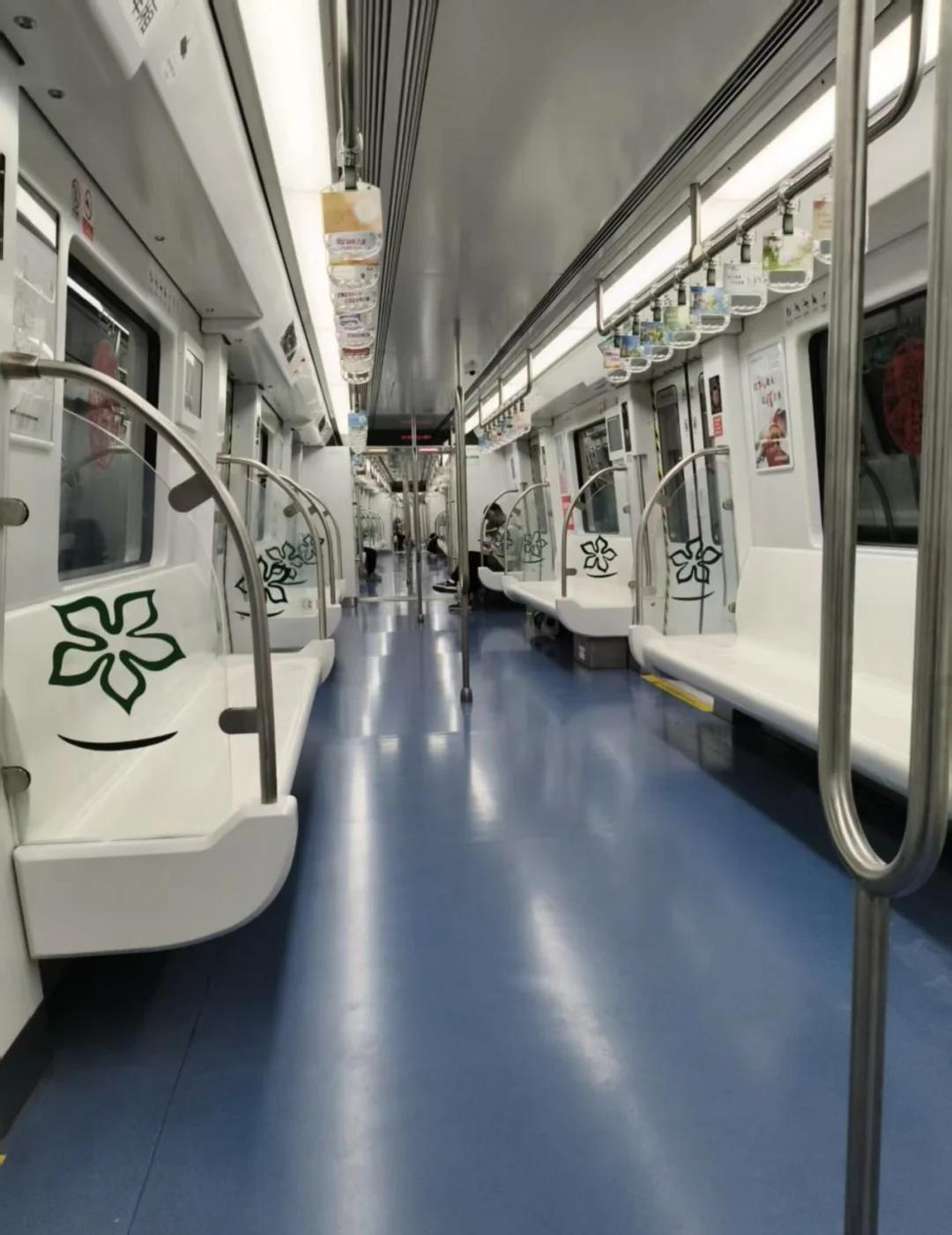 没有了大学生的福州地铁二号线上座率好惨！又到了一年一度福州唱空城计的时候了！