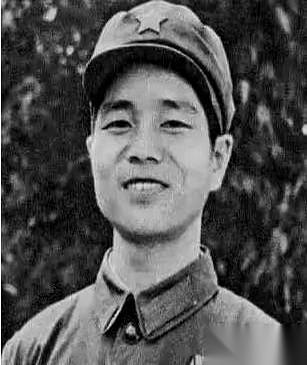 子弹打在钢板上，当当当的，声音脆得要命。那一刻，1979年的刘勇就知道，自己这