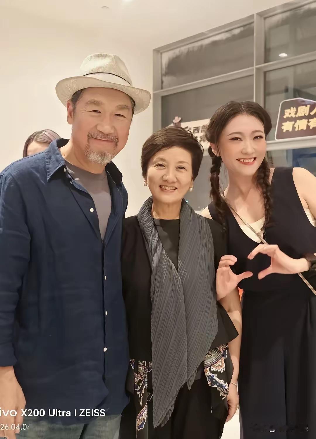 68岁张国立被曝片酬2500万，网友算了一笔账：他一天赚的，普通人得干20年前两天刷到一个旧新闻。张