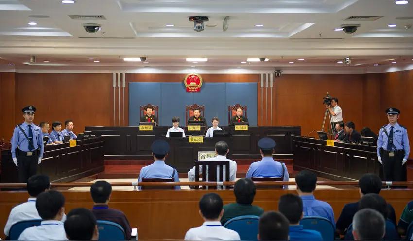 贪污一个亿，就应该死刑！法律条款制定必须清晰明了法治立国，首在法条严明、尺