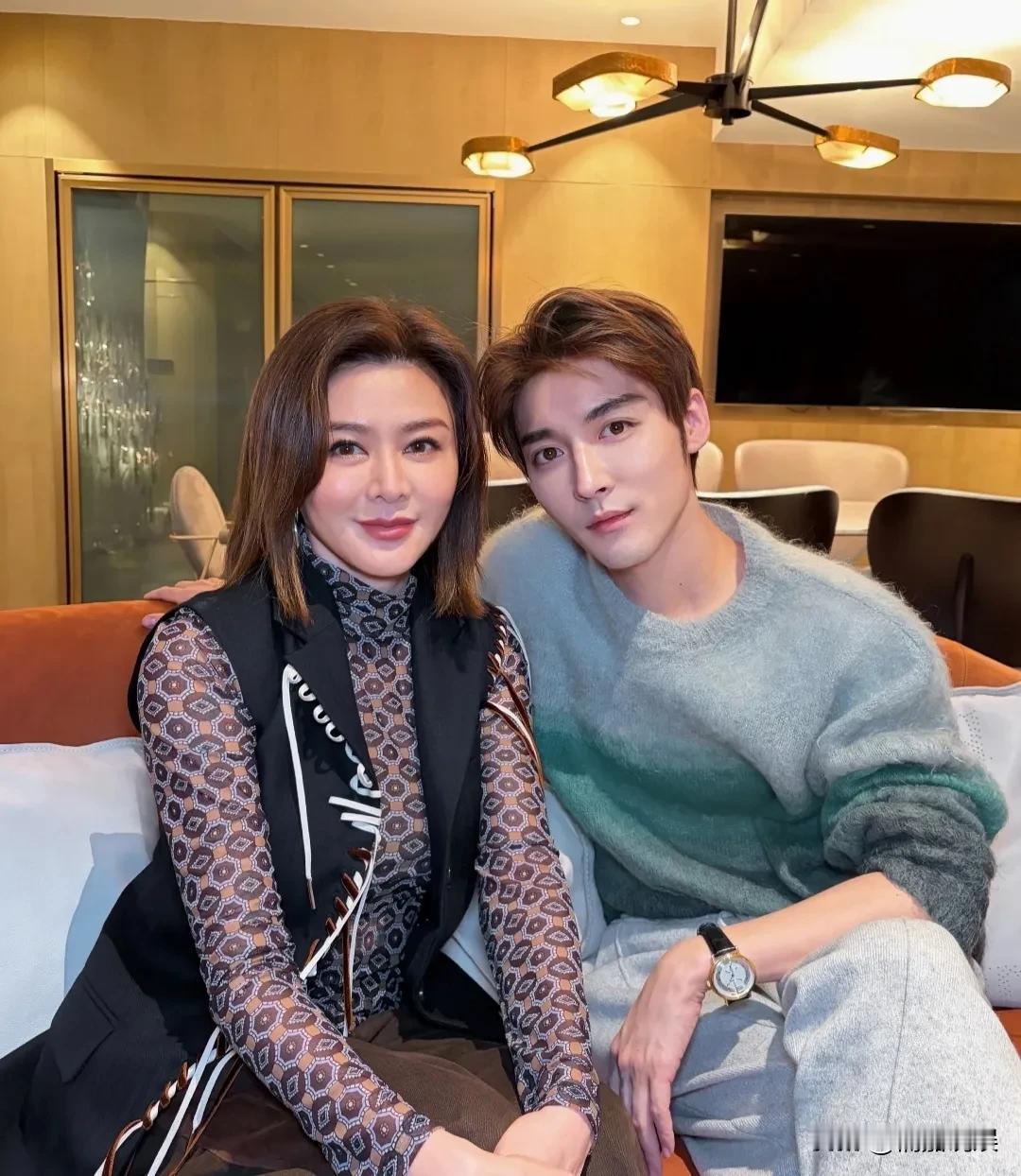 63岁的关之琳，现身北京。果然法拉利依旧是法拉利，哪怕是老了，颜值依旧秒杀旁人