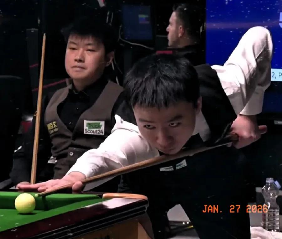 71-63，赵心童首局抢黑绝杀，德比战赢下第1分。德国大师赛延期资格赛，赵心