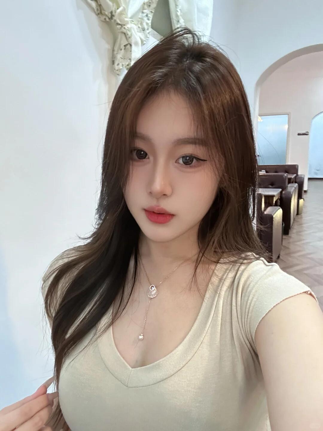 粉嫩少女风穿搭，甜美可爱，轻松减龄！💖👗💕