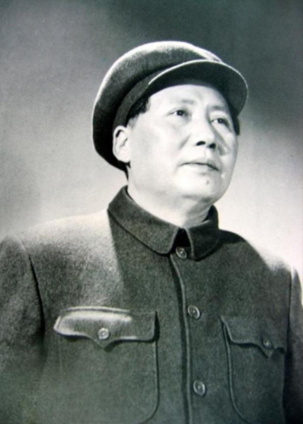 1975年，已经82岁高龄的毛主席突然问身边的人：“功德林里，还有国民党战犯吗？