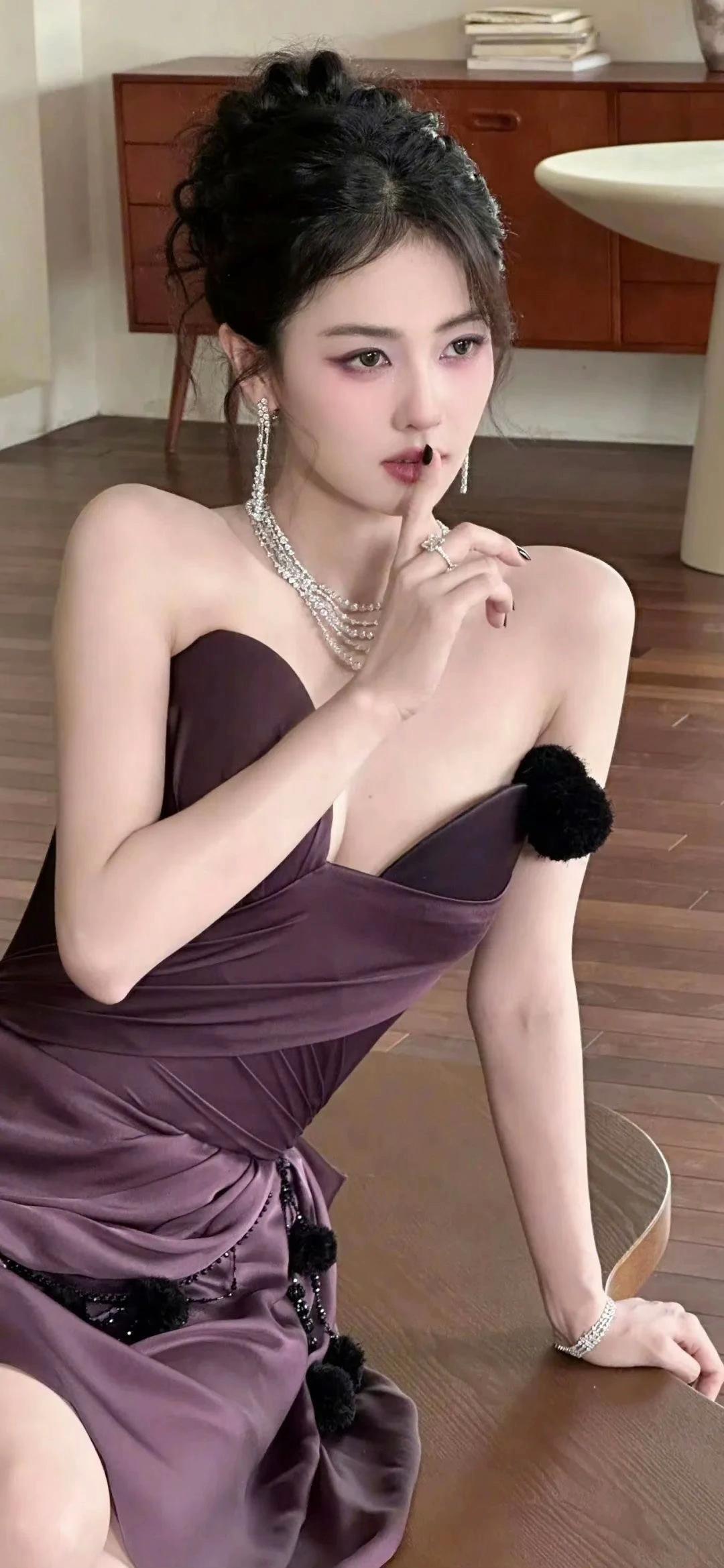 白鹿 美到发光