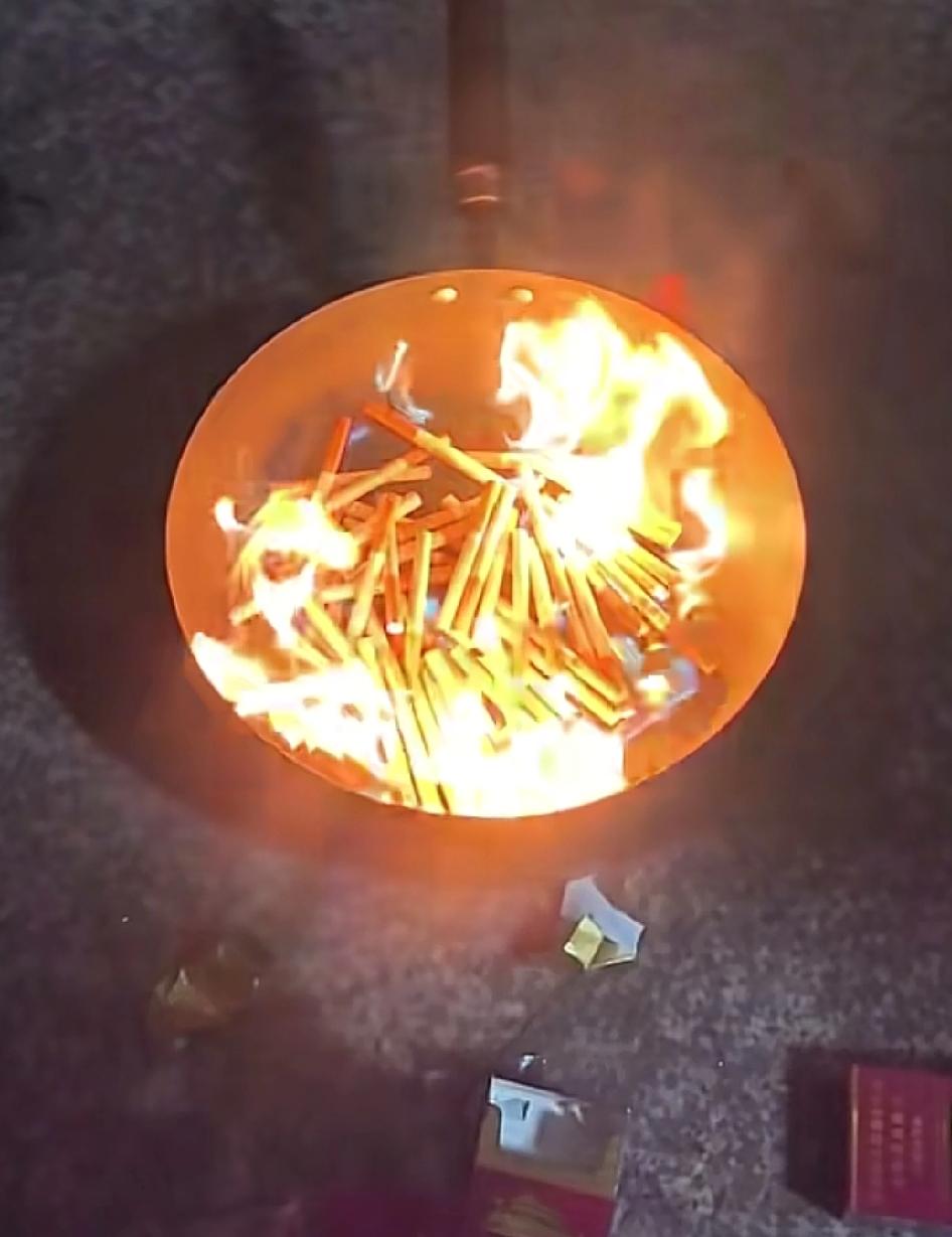 让人吃惊的事：四千多万烟民几乎同时戒烟了，更让人意外的是，他们戒烟的主要原