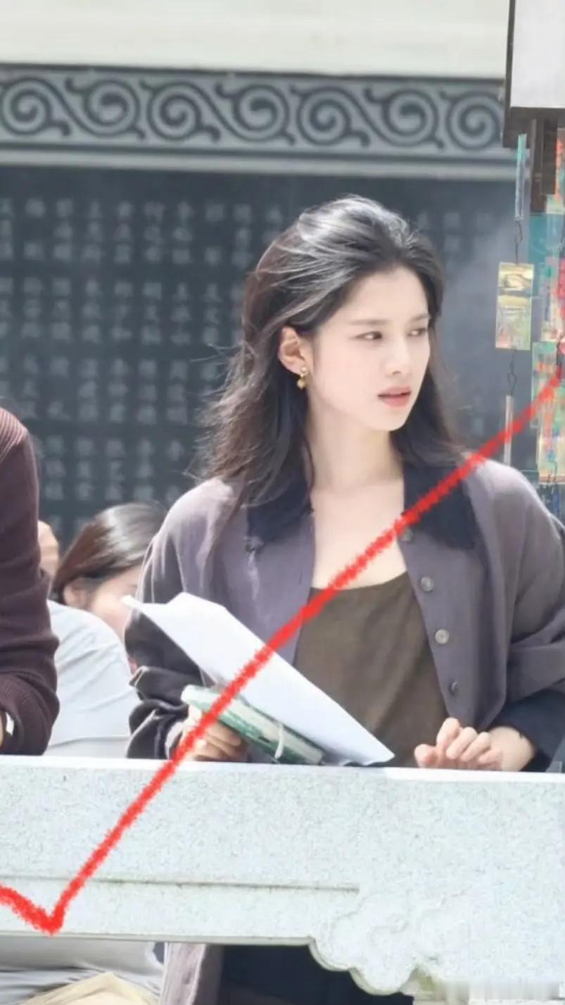 张婧仪生图这美