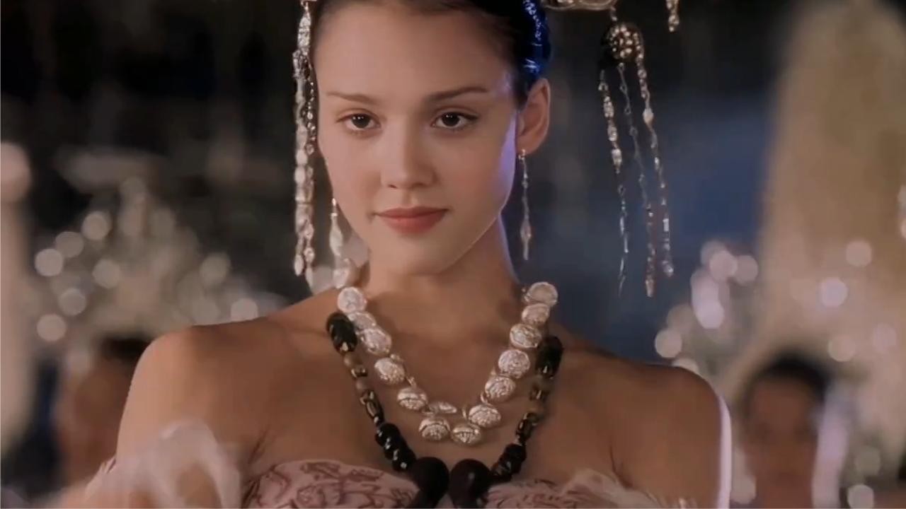 好莱坞混血女神30年颜值传奇！混血魅力永不褪色