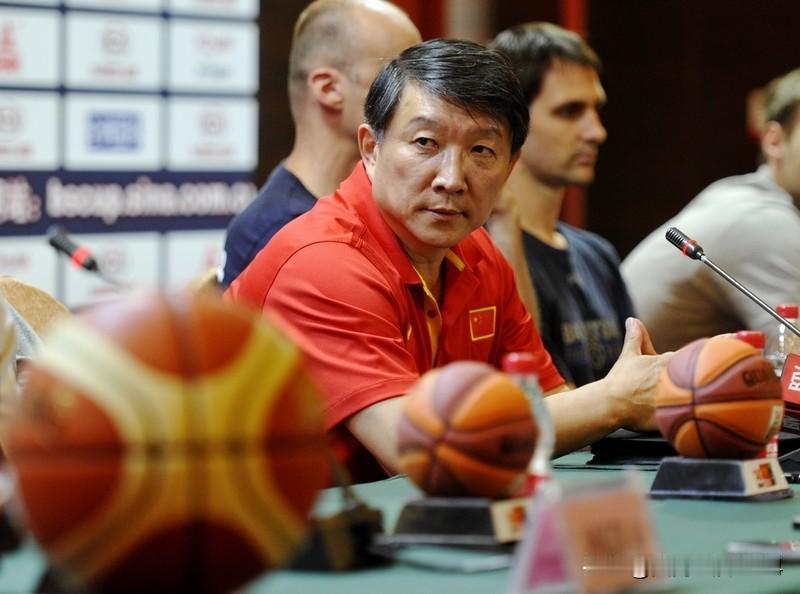 宫鲁鸣启用新人，想把女篮改成啥样还真值得琢磨。一场91-86的热身赛，是他为