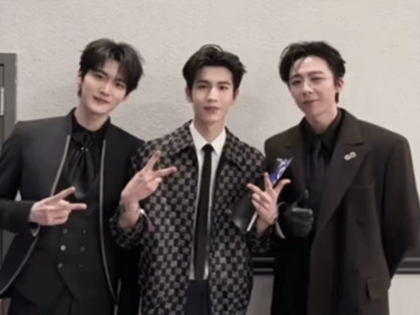 好在意法令纹啊特意去掉