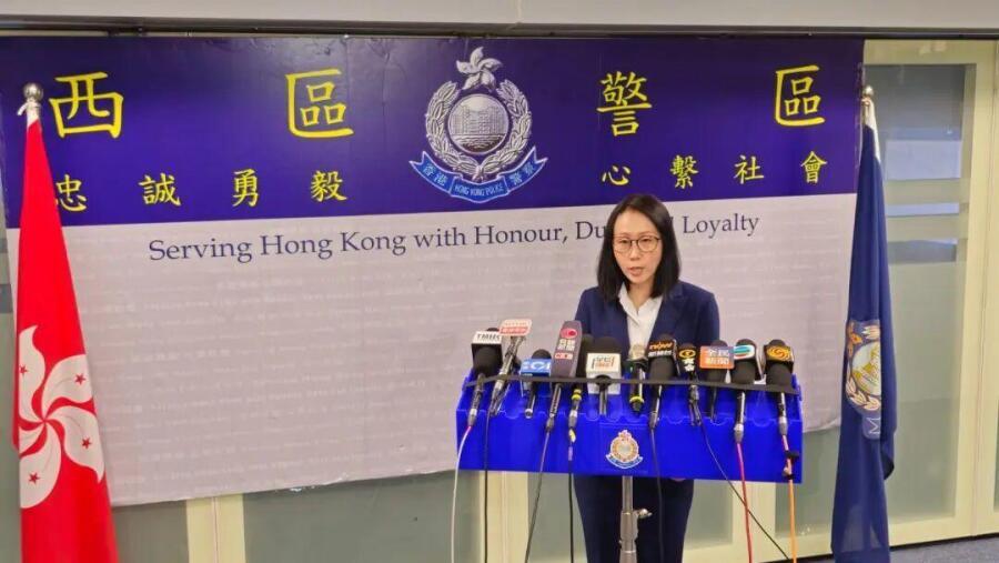 9月24日超强台风“桦加沙”袭港，香港天文台都发出“十号风球”了，竟还有两名女子