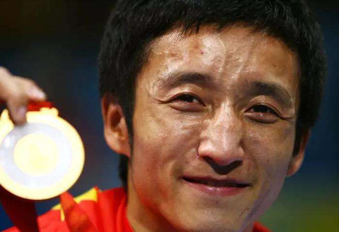 拳王邹市明身家过亿，创业七年负债2亿，问题出在哪？手握上亿家底的拳王邹市明，