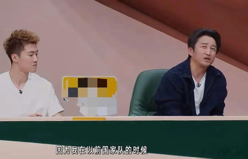 邹市明说“我不太爱管钱，因为我以前在国家队的，我对金钱没有意识。我吃的也在国家队