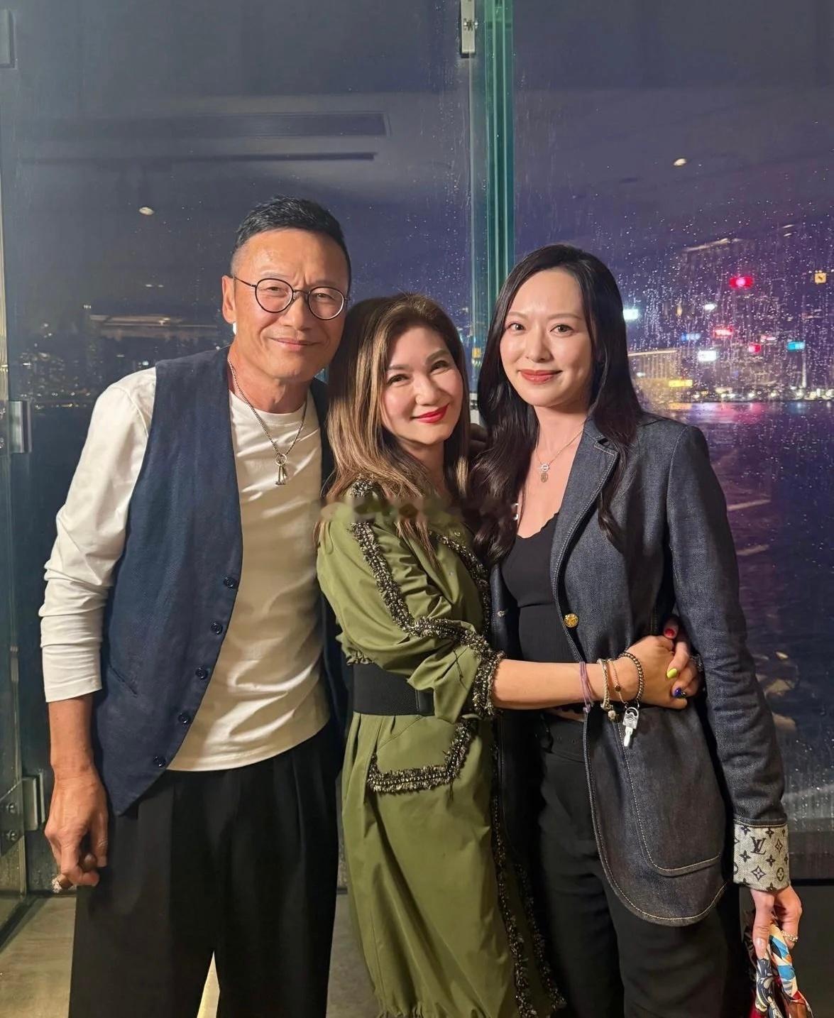 苗侨伟乐小姐冯盈盈​​​