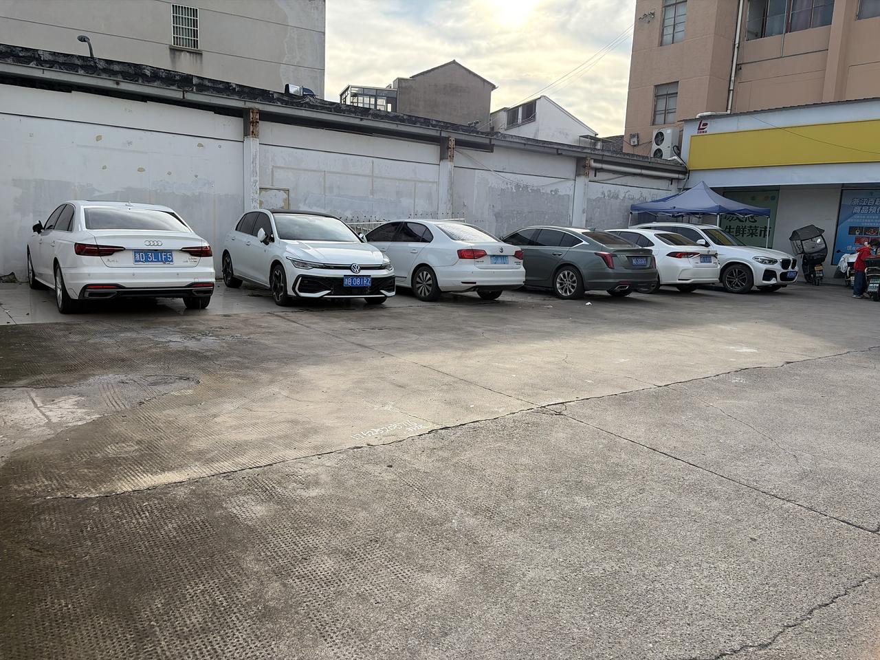 如果再换车，我会愿意考虑二手车，但绝不会盲目下手，实惠是核心吸引力，车况却是最大