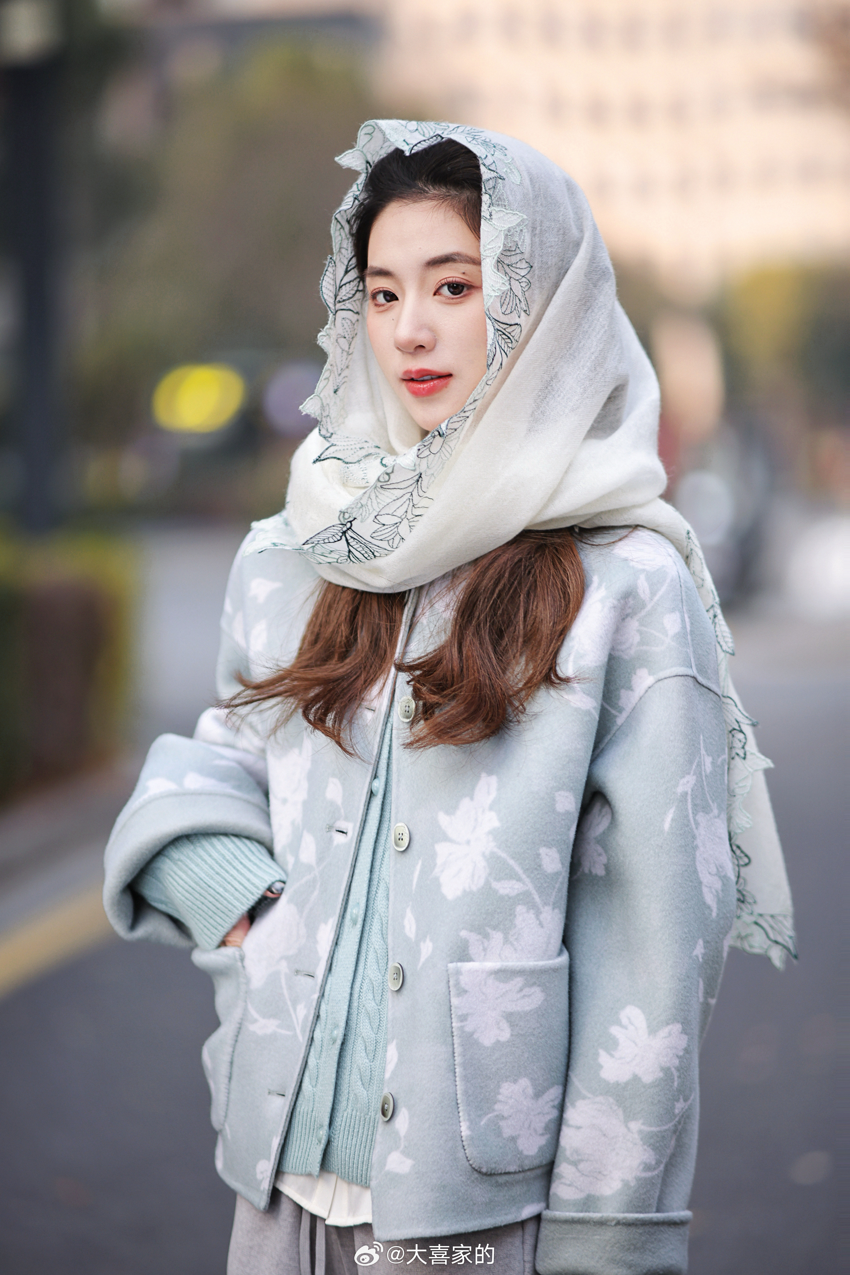 轻国风大衣！是谁的爱？真丝*羊毛软糯光滑又蛮有型双面双穿一面花卉提花/一面极