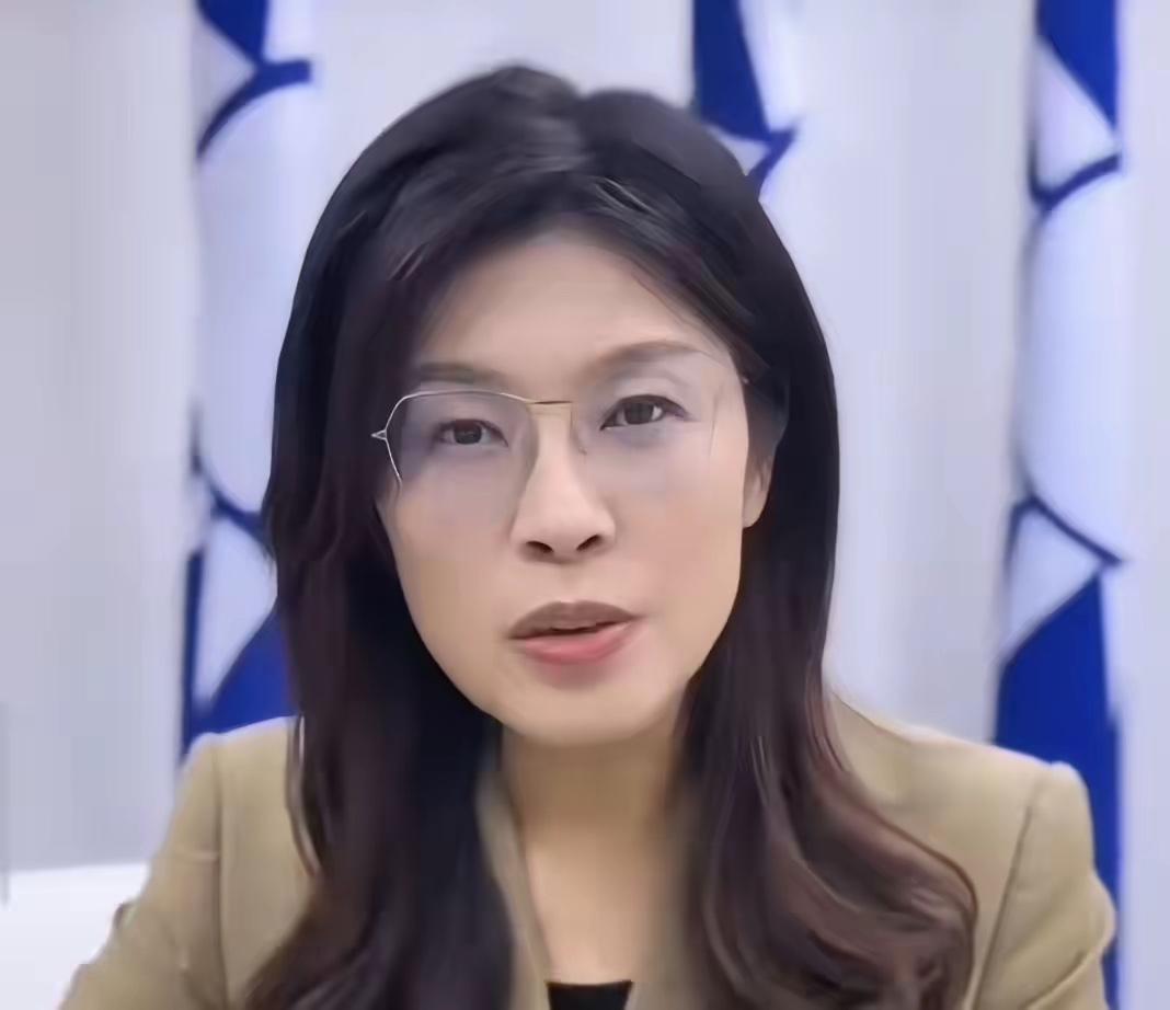 郑丽文的智慧在这次岛内的军购上充分展现出来。昨天立法院投票，把民进党要的1.