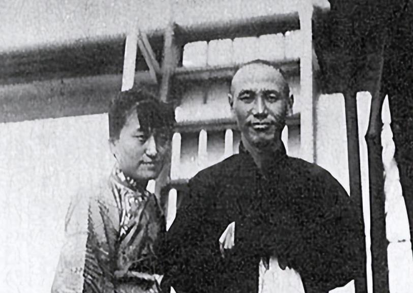 1971年，陈洁如去世后，蒋介石养女继承其遗产，一跃成为富婆大众聊起蒋介石的亲