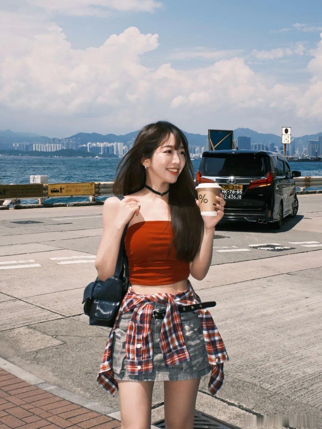 美女热门美女女中介的快乐假期