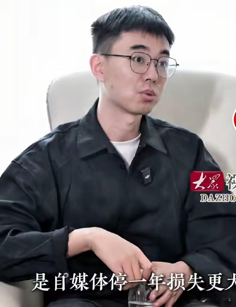 最近看了几集耿同学的直播视频，发现此子绝非池中之物。一是他语速极快，说话从不卡