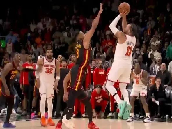 尼克斯险胜老鹰！不得不承认的3点事实：第一：布伦森末节之王了，决战时刻单节1