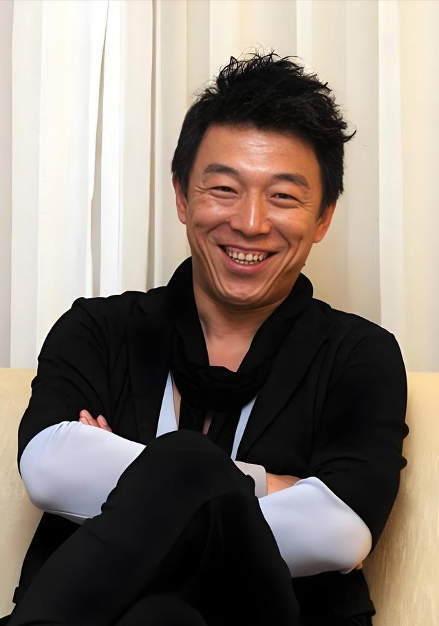 演员黄渤说：“有次我和王宝强在国外拍戏，突然想喝啤酒，但我英文好差，因为宝强在美