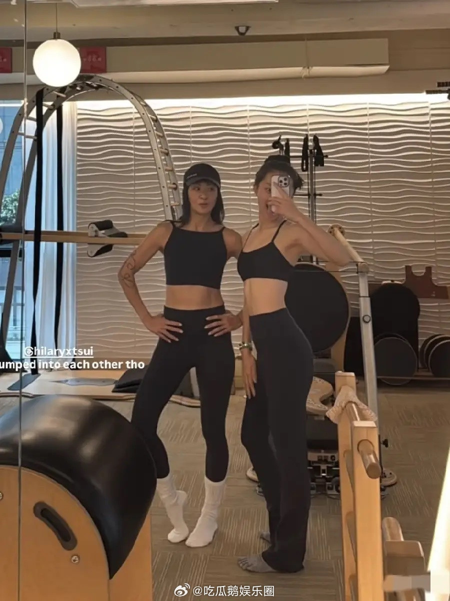 陈奕迅女儿康堤，晒和妈妈健身照，母女俩身材一样！不得不说，妈妈的身材，比女儿更有