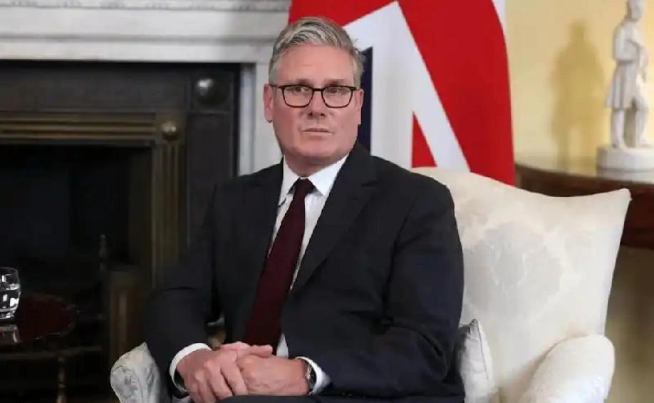 昨天，英首相斯塔默对媒体说:“我认为，前几任首相不去中国是失职，我们希望加强与世