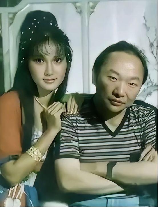 1985年，古龙下葬时，兄弟林清玄花30万元，一共买了48瓶XO酒陪葬。然而倪匡