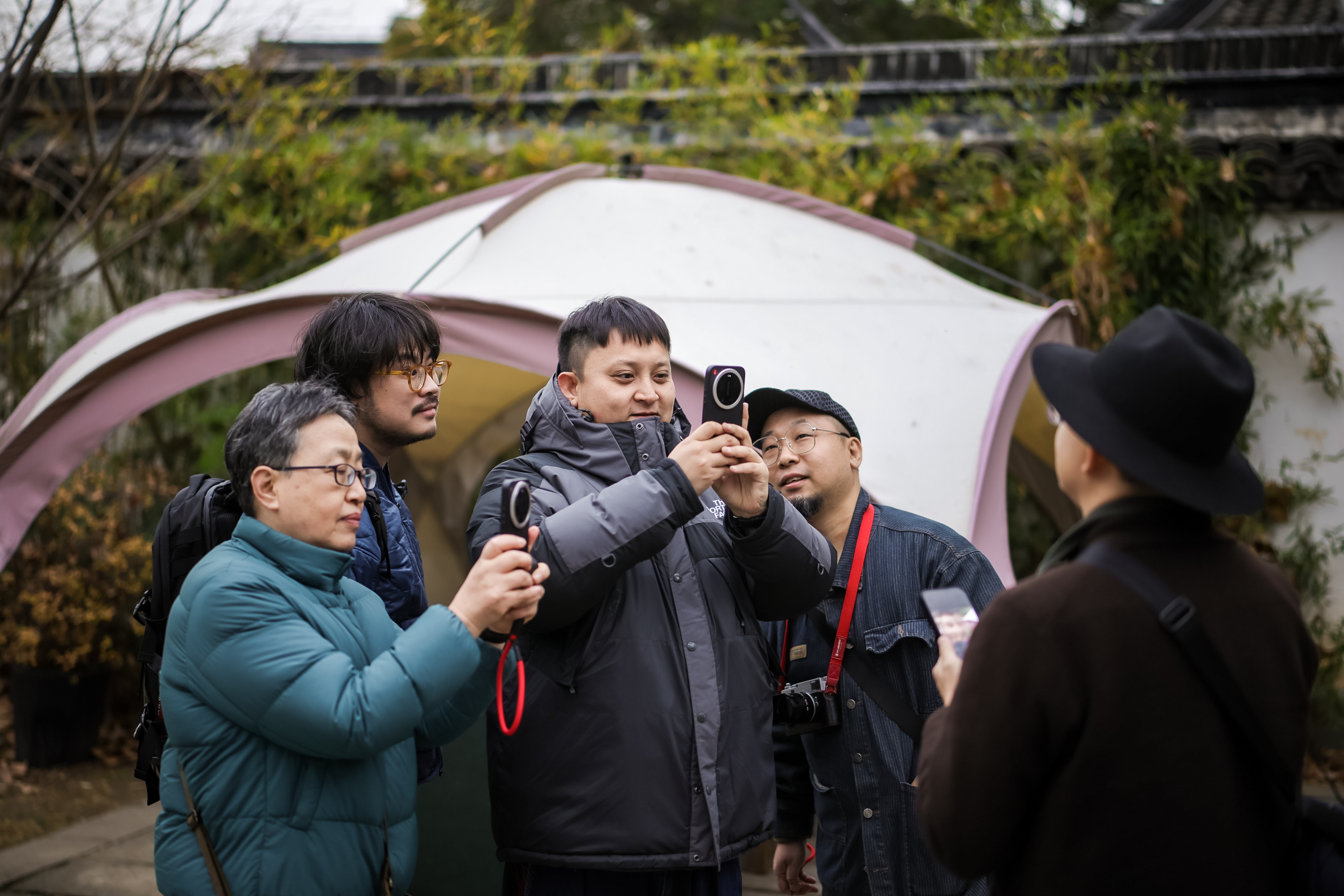 2025小米徕卡跨年影展小米x徕卡战略合作迈入全新阶段，小米17Ultra徕卡版