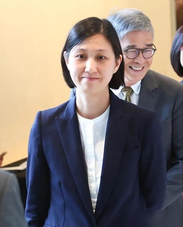 马唯中是马英九大女儿，现年46岁，容貌出众，获评“全球第四美千金”。说真的这