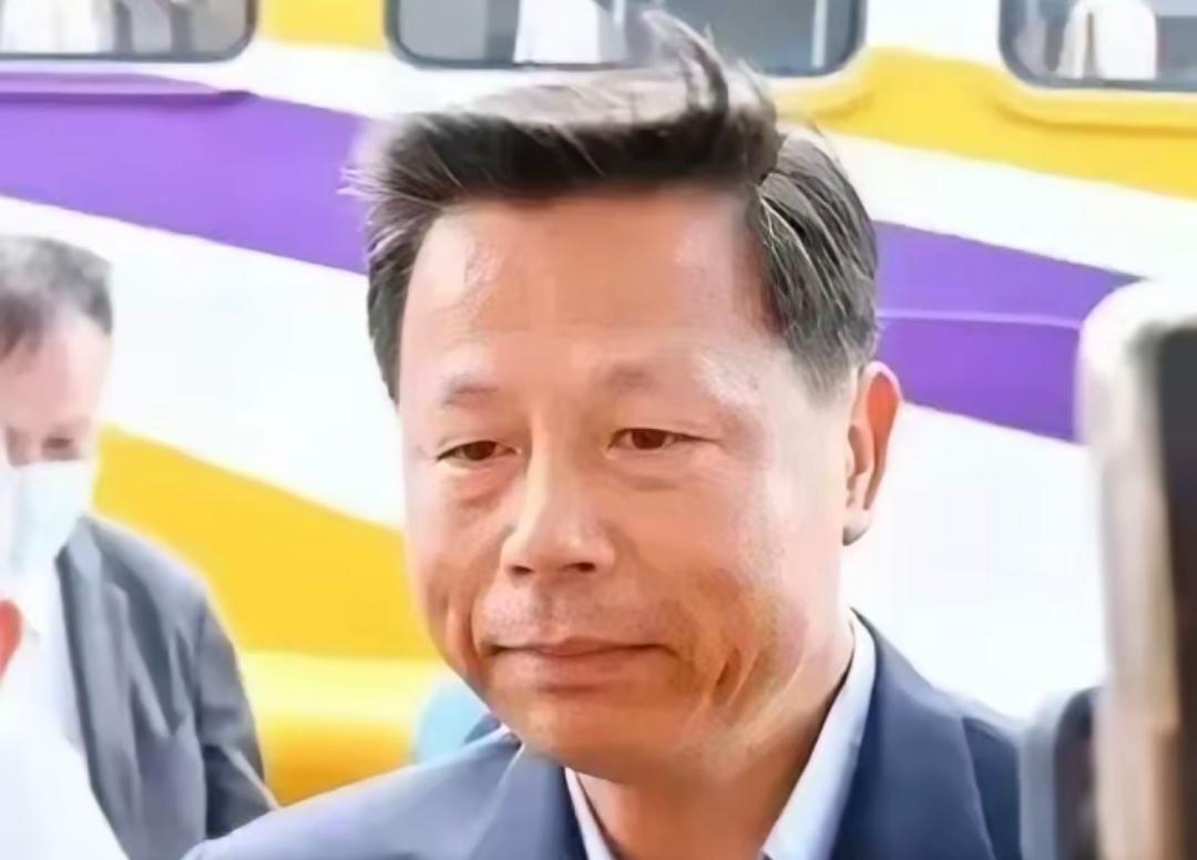 台“海巡署”副署长谢庆钦对外宣称： 台籍船只在台湾东部海域遇到中国海警登船检