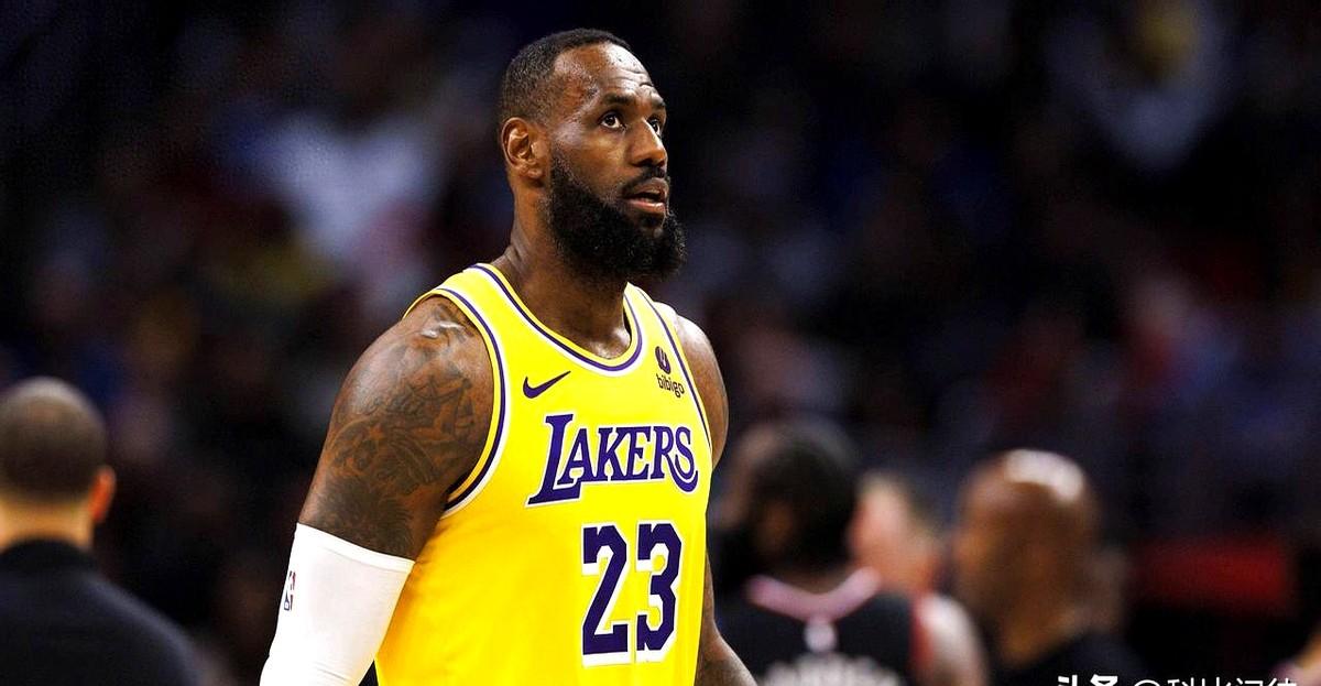 里夫斯4000万的合同，正变得越来越烫手。拿着比希罗、博格丹都高的工资，在全