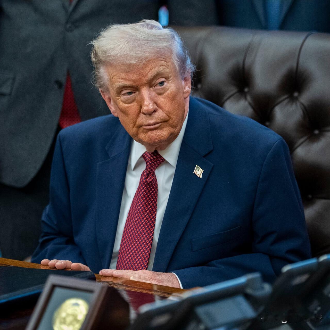 特朗普：泽连斯基错失良机今天凌晨，美国总统特朗普在受访时谈到俄乌和平的前景时表