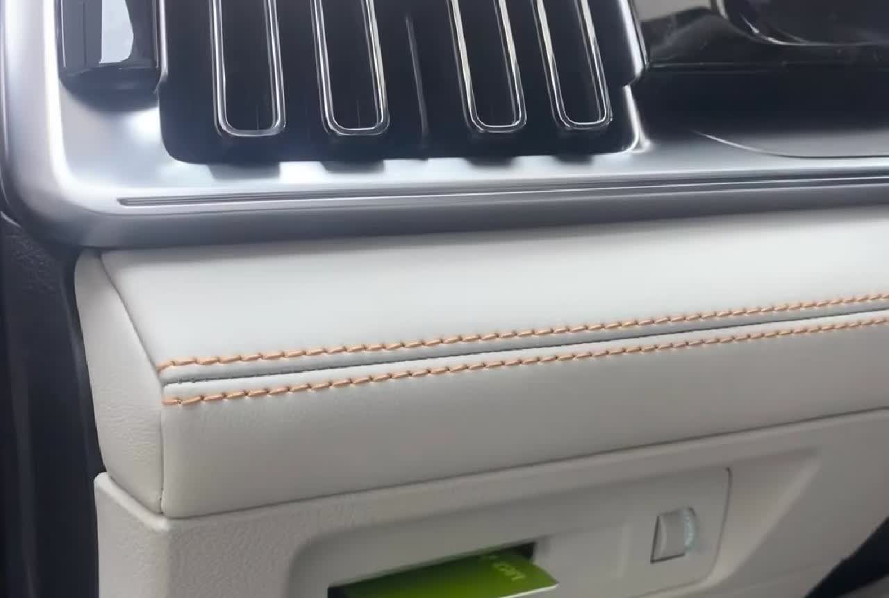 这恐怕很多比亚迪车主不知道车里的隐藏功能，相当隐藏了[抠鼻][抠鼻][抠鼻]！这