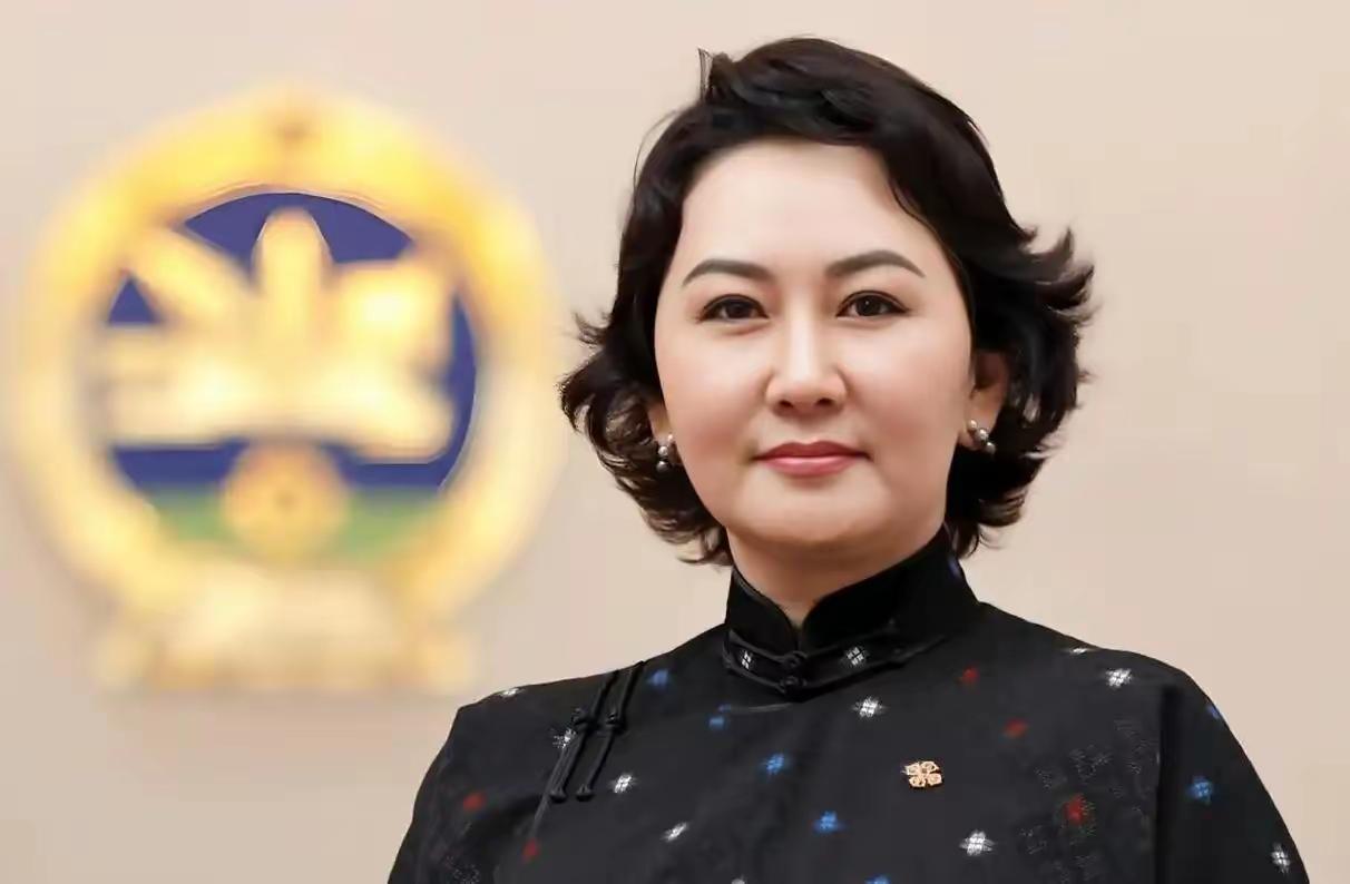 蒙古国答应中国了。无疑，这次受邀出访蒙古国大获成功，因为蒙古国总统呼日勒苏赫