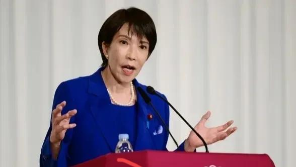 日本：拒绝韩国军机加油11月14日，日本方面宣布：取消韩国军机在日本西南部冲